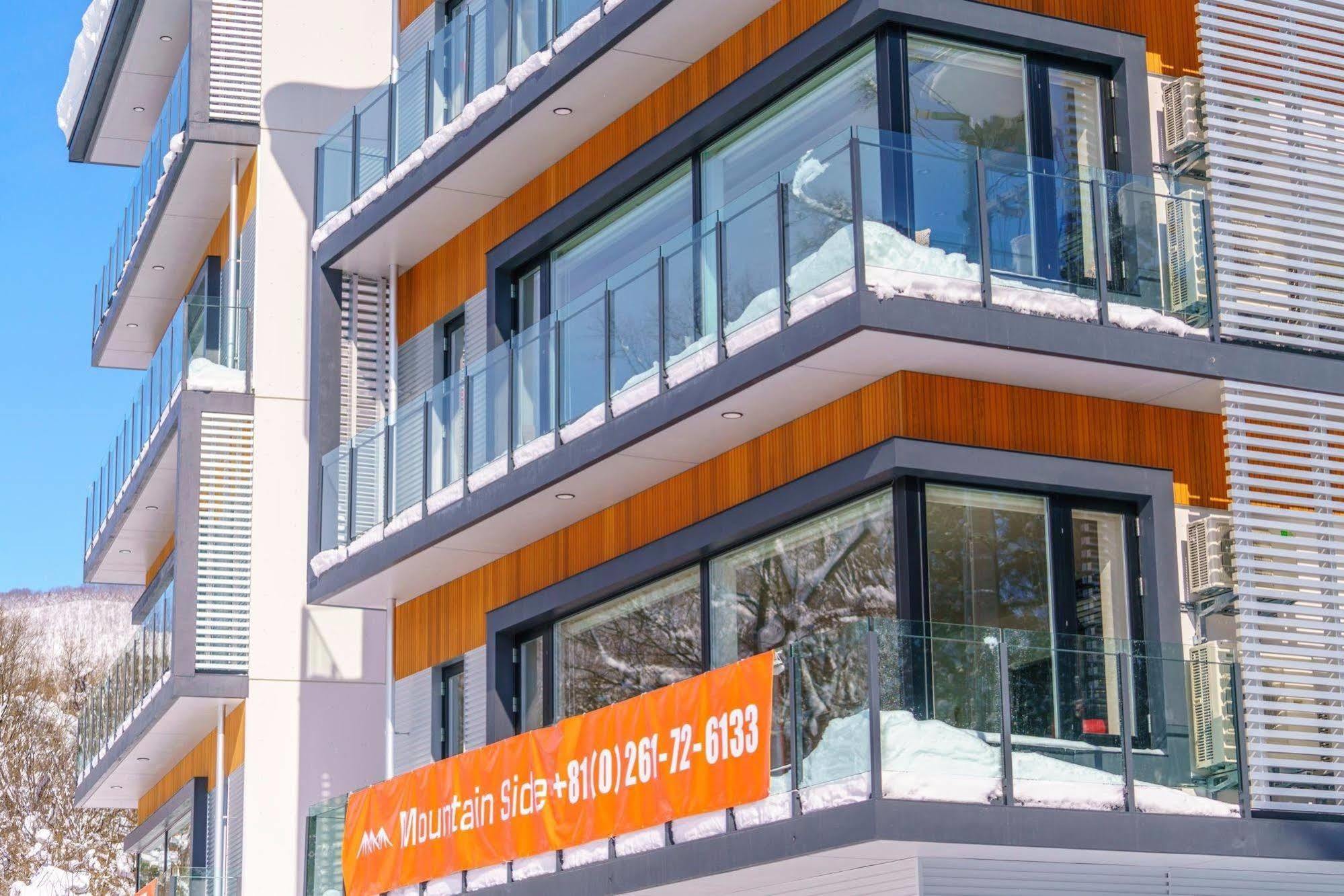 Mountain Side Hakuba Hotel Exterior foto