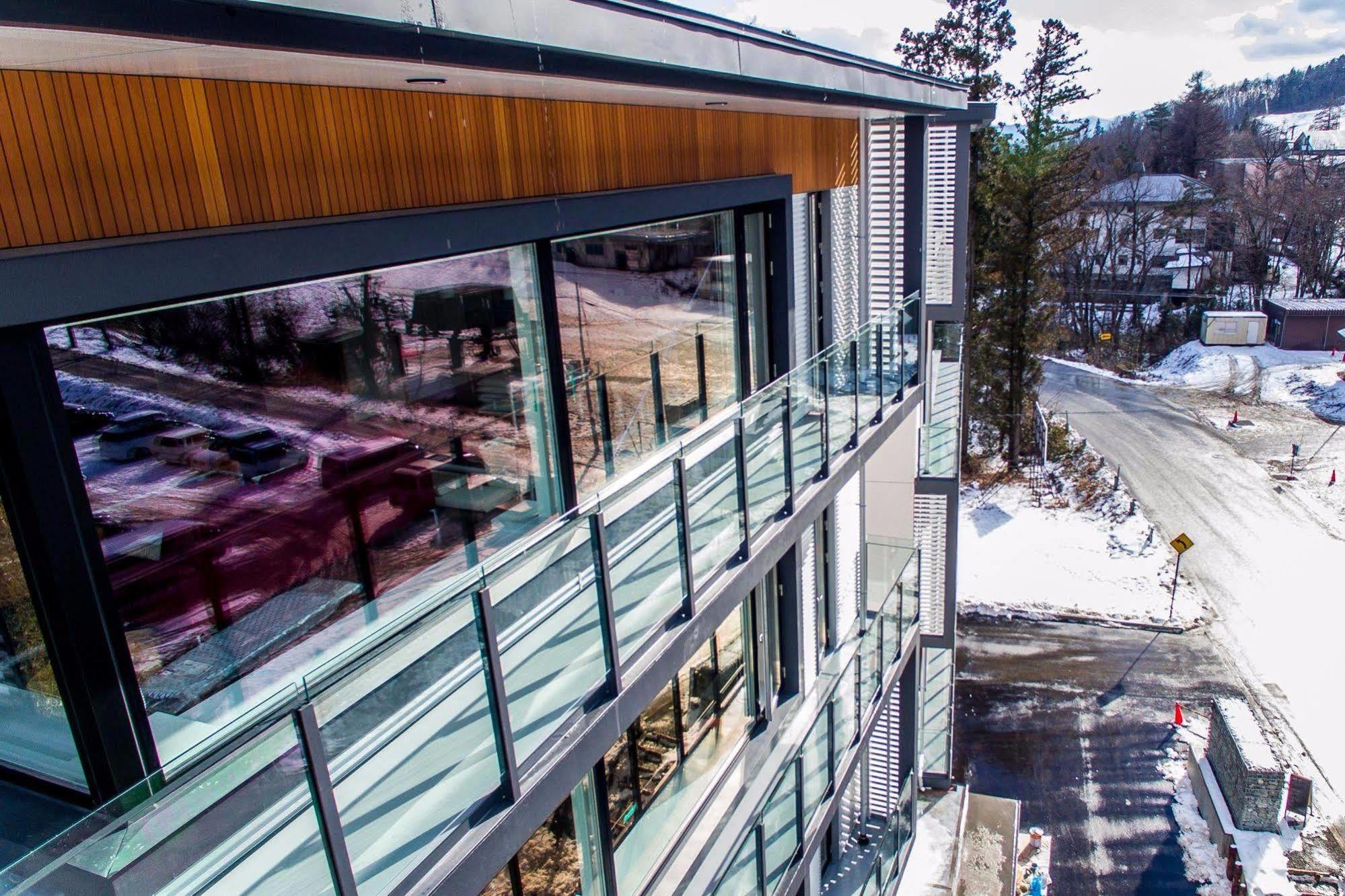 Mountain Side Hakuba Hotel Exterior foto